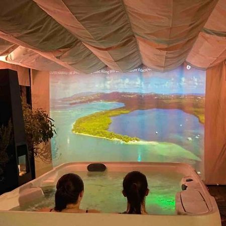 Le Jacuzzi De Marie Ll Appartement Tourcoing Buitenkant foto